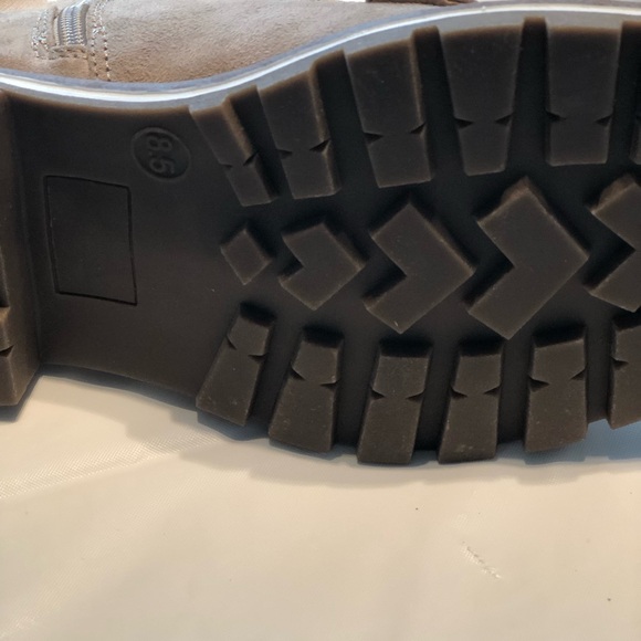 SM New York Beige Combat Boots - Picture 13 of 13